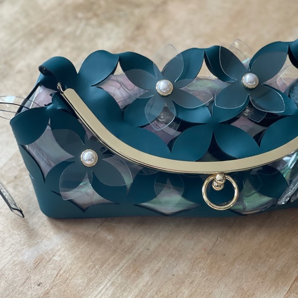 ZAC Zac Posen Handbags - NWOT ZAC Zac Posen Floral Bouquet Clutch